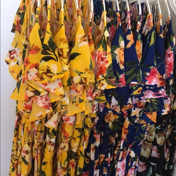 YELLOW FLORAL MAXI DRESS - Picture 6 of 11